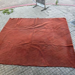 Lote siguiente: Alfombra Grande de Lana Color Terracota