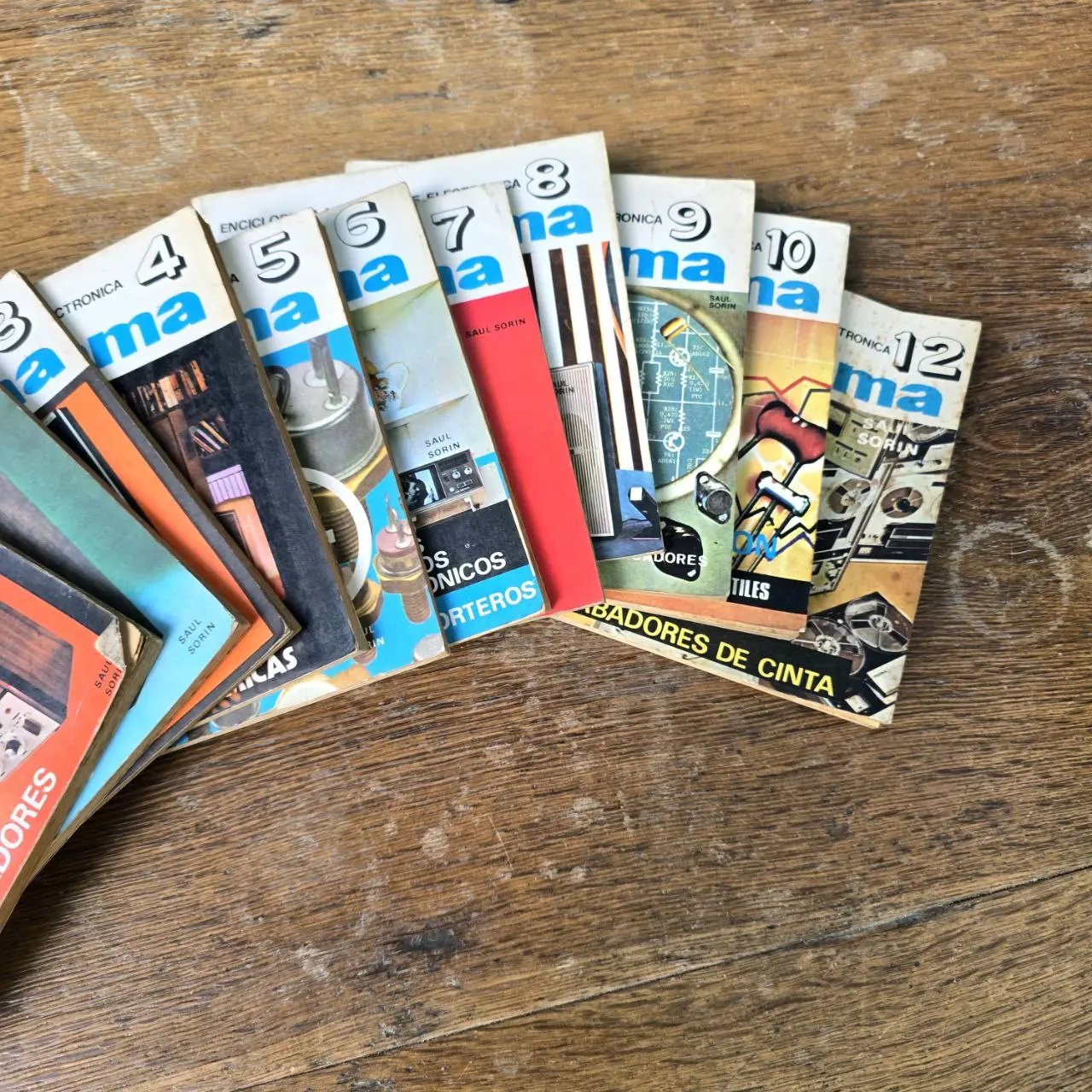 Item lote-54-tomos-radiorama - Image 3