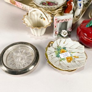 Lote de Vasos Ámbar, Tazas, Platos Decorativos y Figuras Miniatura - imagen 3
