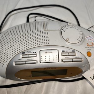 Radio Reloj Despertador Digital Eléctrico "Jack Pot" - Funciona - imagen 3