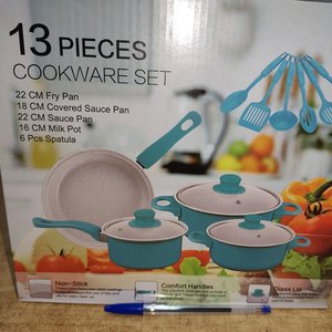 Set de Cocina Turquesa Esmaltado 13 Piezas con Tapas de Vidrio - imagen 3