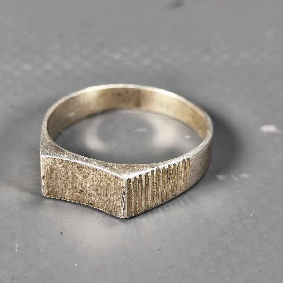 Item 16301 - Image 5