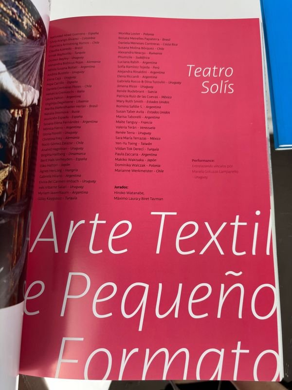 Colección de libros de arte contemporáneo, videoarte y textiles - imagen 16