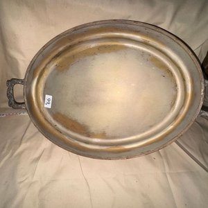 Bandeja Oval Antigua de Metal Plateado con Asas Ornamentadas - imagen 4