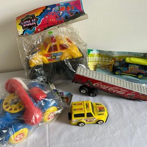 Lote de Juguetes: Camión Coca-Cola, Policía y Teléfono - imagen 2