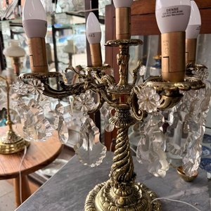 Candelabro de Mesa Dorado con 5 Luces y Caireles de Cristal - imagen 3