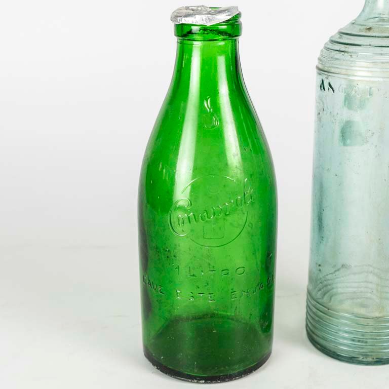 Dos botellas de leche Conaprole y ANCAP de vidrio de 1l. - imagen 2