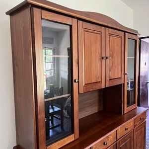 Aparador con Alzada de Madera Oscura, 8 Puertas y 4 Cajones - imagen 3