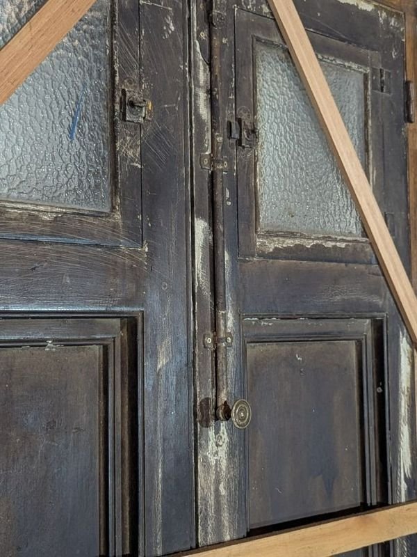 Puerta antigua de frente doble hoja y marco en cedro - imagen 6