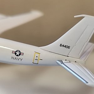 Maqueta Avión Boeing E6B US Navy Escala 1/400 Dragón con Base - imagen 2