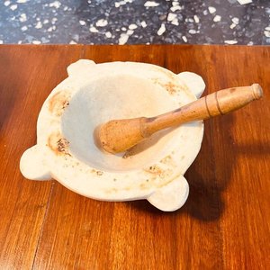 Mortero de Mármol con Pilón de Madera - imagen 1