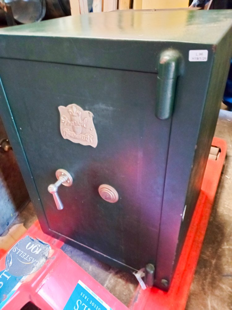 Item 489677 - Image 0