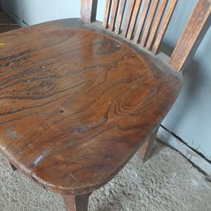 Silla Antigua de Madera con Asiento Conformado - imagen 2