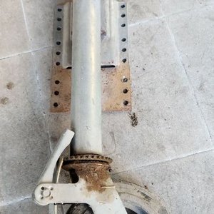 Lote anterior: Rueda para Trailer - Jack de Lengua Metálico