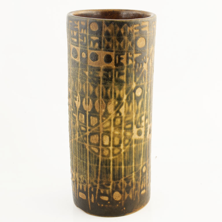 Vaso cerámico firmado por Jaime Nowinsky, 1964