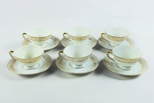Seis Pocillos de Porcelana Blanca con Guarda Dorada y Platillos - imagen 1