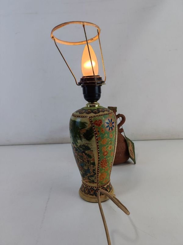 Jarroncito Y Lampara Funcionando: Pieza Decorativa con Diseño Elegante - imagen 9