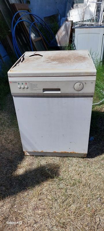 Item 900831 - Image 0