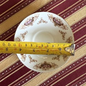 Juego de Tazas y Platos de Porcelana China con Detalles Florales - imagen 11