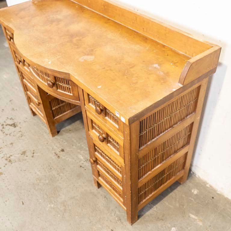 Escritorio bombé de madera con cinco cajones y dos puertas - imagen 3
