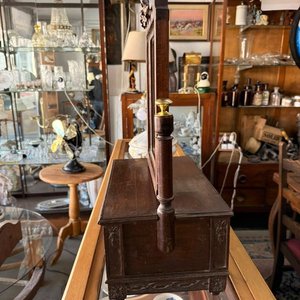 Antiguo Espejo de Tocador de Sobremesa con Cajón y Tallas Decorativas - imagen 3