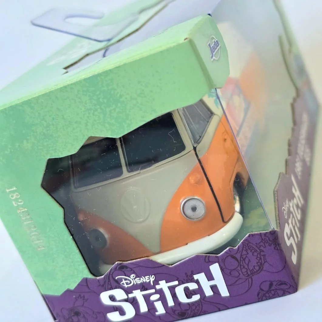 Modelo de VW Kombi de Stitch con tema de Surf - imagen 8