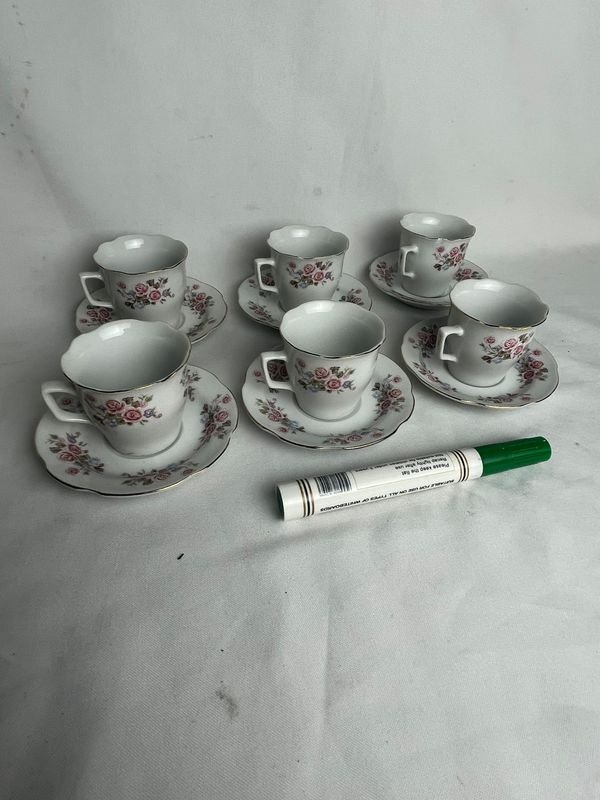 Tazas de porcelana con patrón floral - imagen 2