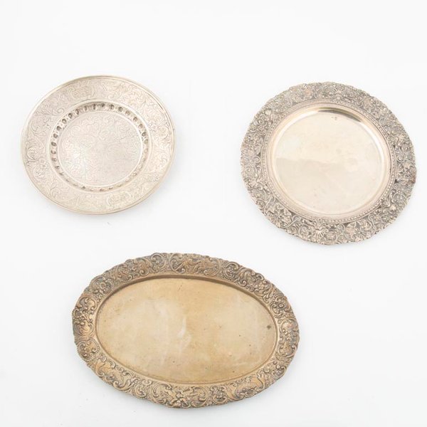 Set de 3 Piezas de Plata: Bandeja Oval y Dos Platitos Decorados - imagen 1