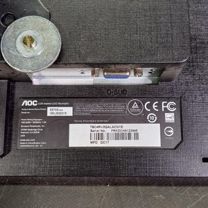 Monitor AOC E970S con Soporte de Pared, 3 Teclados y 3 Mouse - imagen 10