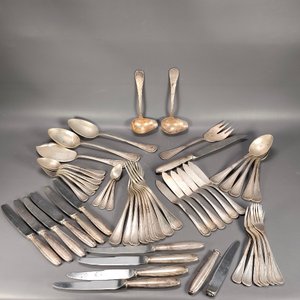 Conjunto Wolff de 56 Cubiertos de Plata Alpaca: Piezas de Servir, Cuchillos, Tenedores y Cucharas - imagen 2