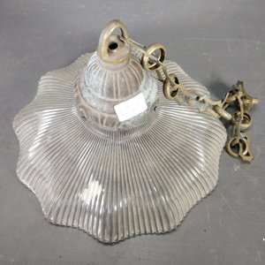 Plafón de Techo con Vidrio Estriado y Cadena de Bronce - imagen 3