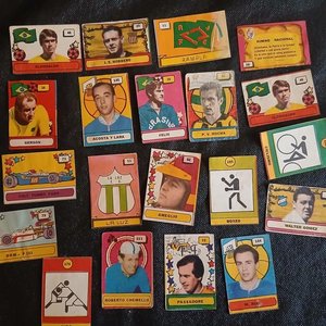 Lote anterior: Álbum de Figuritas y Chapitas de Colección: Fútbol, Deportes y Automovilismo (1971)