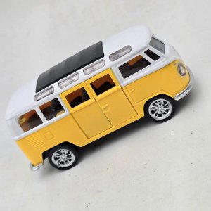 Réplica de Kombi Volkswagen Amarilla y Blanca - imagen 1