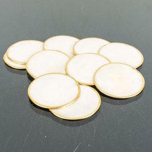 Lote siguiente: Set de 9 Posavasos Redondos Símil Nácar con Borde Dorado