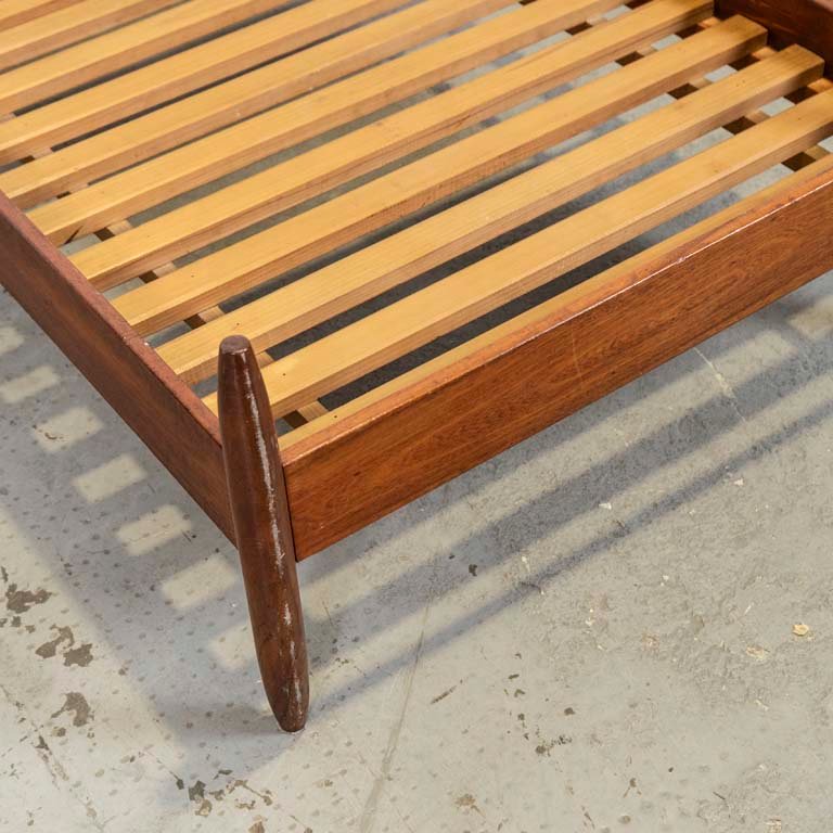 Item 2106200 - Image 1