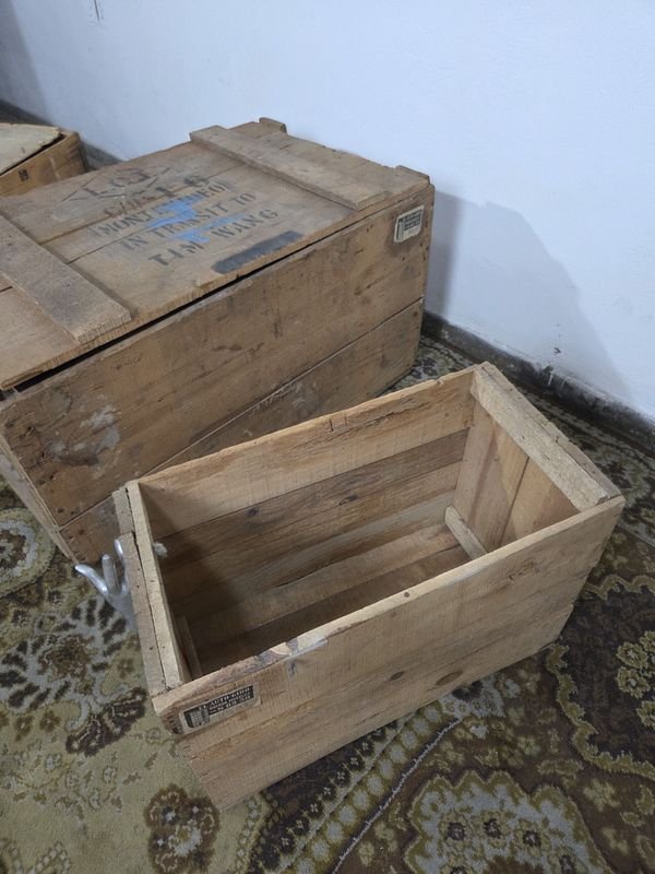 Tres antiguos cajones de madera con inscripciones - imagen 9