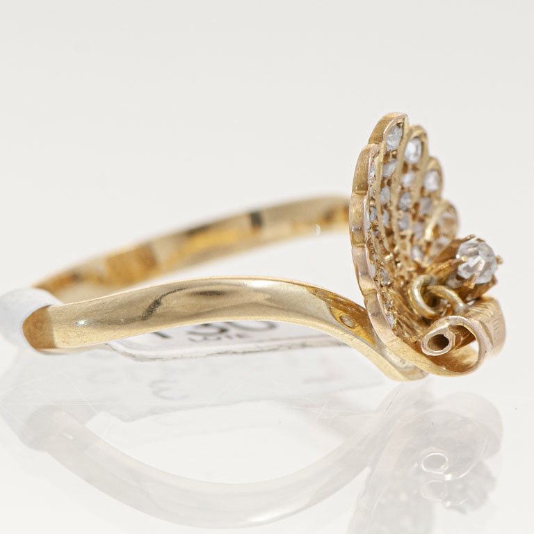 Anillo de oro con brillantes - imagen 2