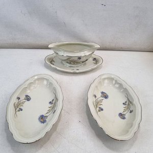 Lote anterior: Juego de 3 Piezas de Loza Weimar de Bavaria: Salsera y Bandejas con Detalle Floral y Borde Plateado
