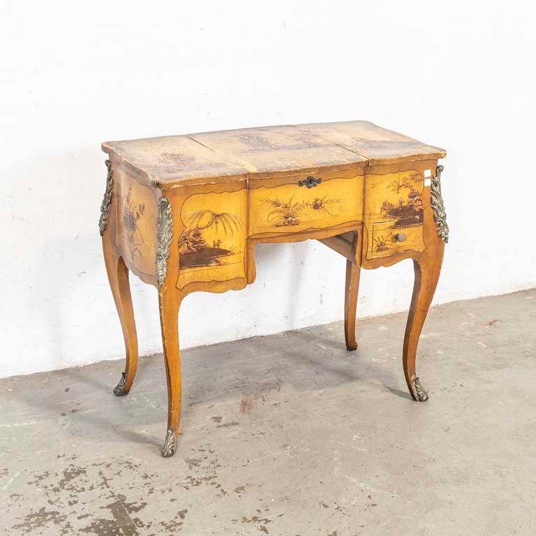Lote siguiente: Toilette regencia con espejo y decoración en relieve