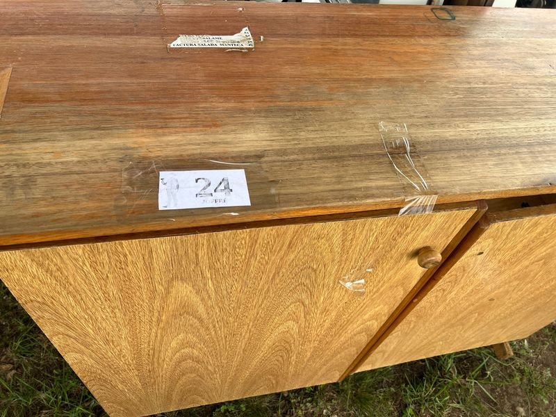 Placard de Madera con Dos Puertas