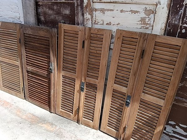 Ventanas de madera antiguas para decoración - imagen 3