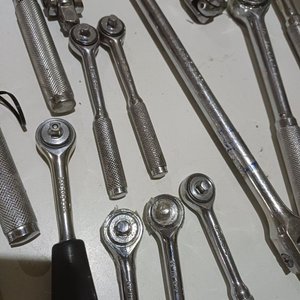 Lote de 30 Llaves de Cricket con Detalles de Uso - imagen 3