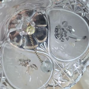 Campanilla de Mano de Cristal Tallado con Decoración Floral y Mango Facetado - imagen 3