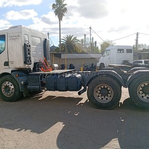 Camión Volvo VM 330 Blanco - imagen 1