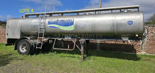 Tanque Cisterna Conaprole para Transporte de Leche