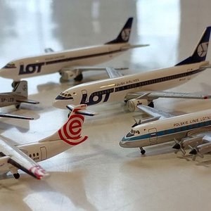Lote siguiente: Lote de 5 Aviones a Escala 1/500 Herpa - LOT Polish Airlines