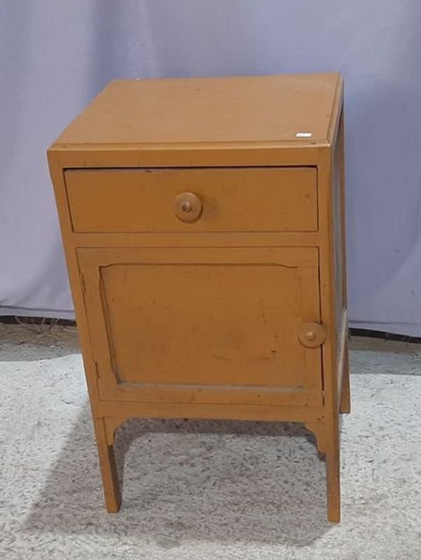 Mesa de Luz Antigua de Madera con Cajón y Puerta