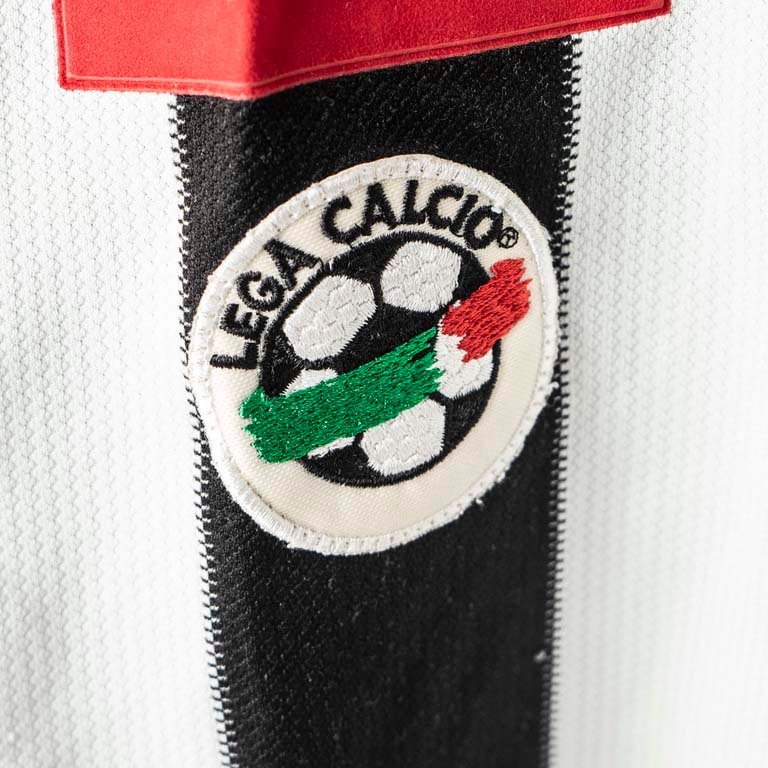 Camiseta de fútbol de Juventus marca Lotto - imagen 3