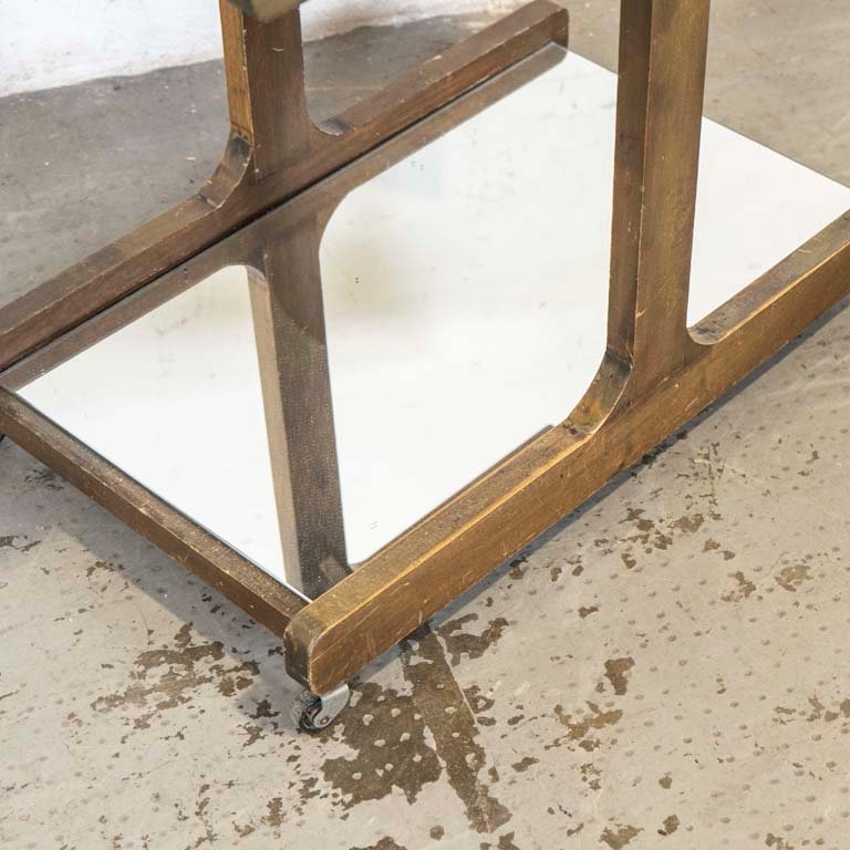 Mesa bar rodante de diseño acrílico y estante espejado - imagen 2