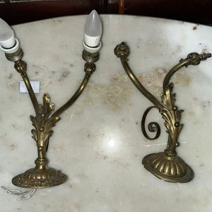 Par de Lámparas de Pared de Bronce Estilo Clásico - imagen 1